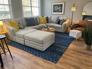 Smart-TV, bordtennis og bøker