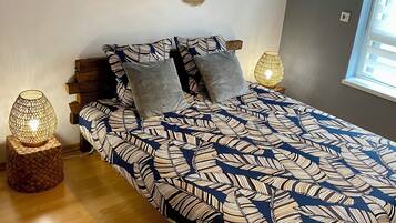 2 slaapkamers, een strijkplank/strijkijzer, wifi, beddengoed