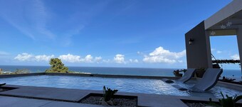 Captivating and enchanting 3-bedroom house on a cliff in beautiful Isabela