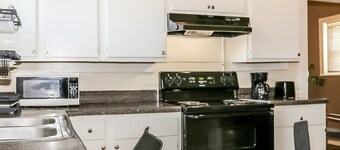 Sweet Stay- Charming two bedroom Townhouse in Midtown Memphis.