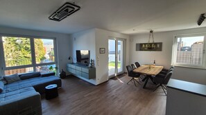 Smart TV, stereo - Exclusive feel-good oasis "MainRefugium" in the beautiful Main Valley (Erlabrunn)