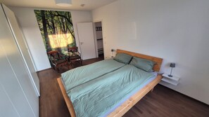 1 dormitorio, tabla de planchar con plancha, wifi gratis y ropa de cama