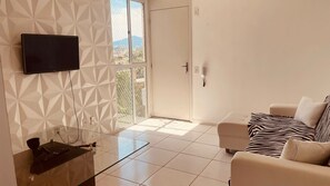 Smart TV, books - Furnished apartment Rio de Janeiro, Campo Grande. (Campo Grande Rio de Janeiro)