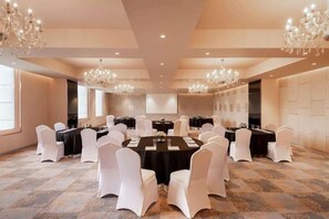 Unclassified image, 5 of 7, button - Grand Mercure Bengaluru at Gopalan Mall, An Accor Hotels Brand (Bengaluru)