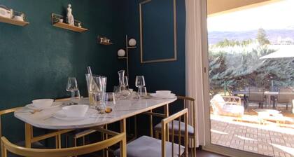 🏡 Charming House in Haute-Provence – Pool & Nature