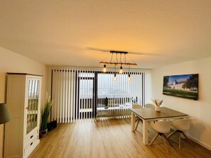 Dining - Schlei Möwe with an unobstructed view of the Schlei (Schleswig)