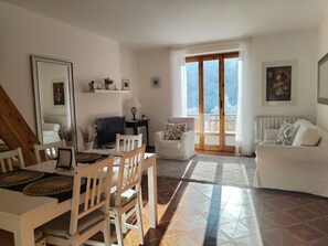 Smart TV, books, printers