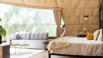 2 bedrooms, desk, free WiFi, bed sheets