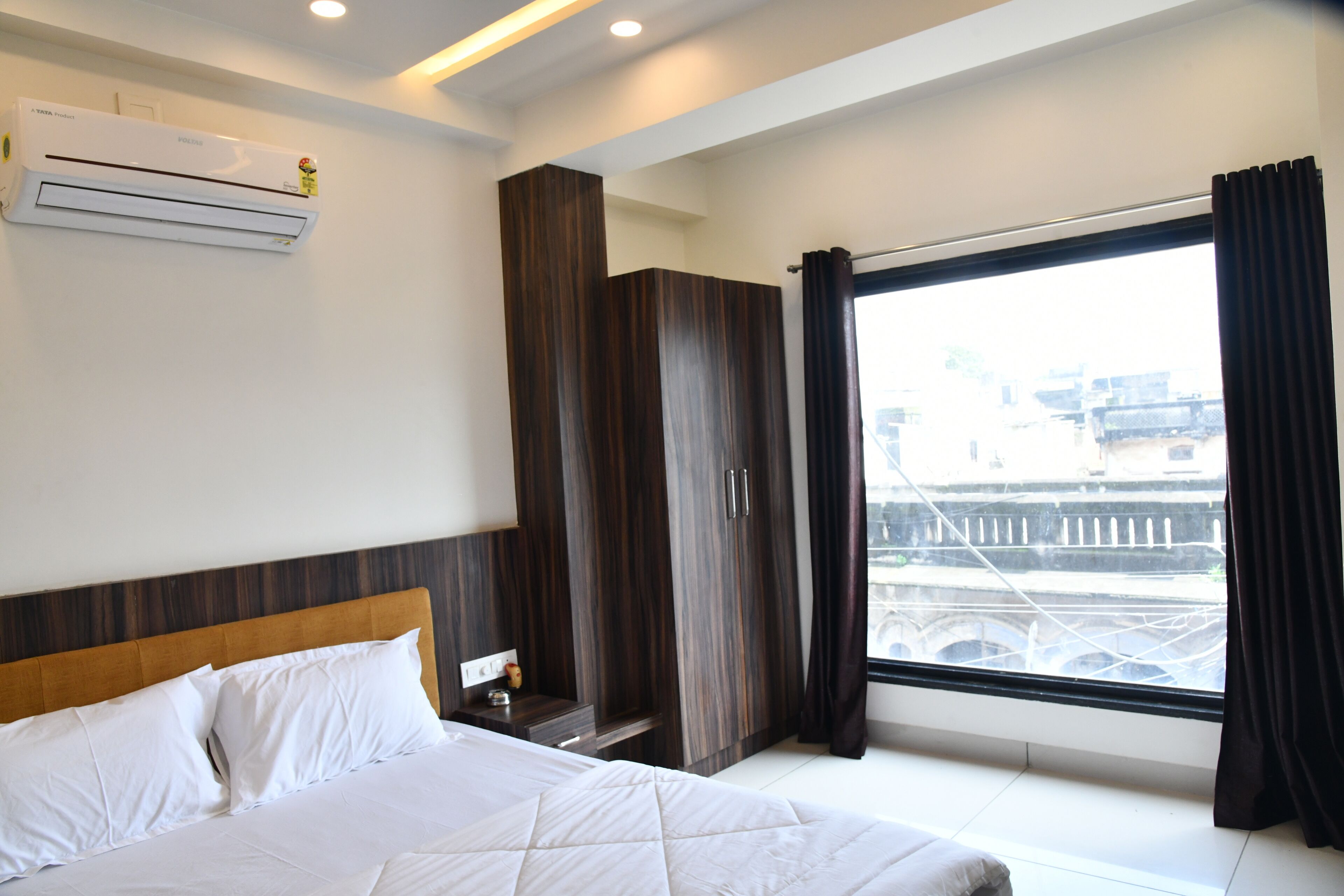 高级双人房, 1 张双人床, 城市景观 | 埃及棉床单、高档床上用品、Select Comfort 床、笔记本电脑工作区