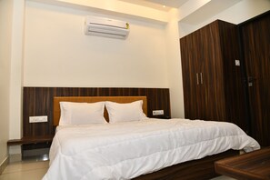 Kamar Double Deluks | Seprai katun Mesir, seprai premium, dan tempat tidur Select Comfort