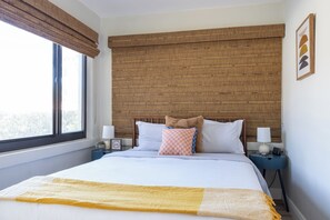 4 bedrooms, free WiFi, bed sheets - Wynwood Art Deco House – Stylish, Relaxing & Full of Personality (Miami)