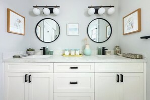 Interior - Wynwood Art Deco House – Stylish, Relaxing & Full of Personality (Miami)