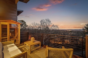 Terrace/patio - Amazing Panoramic Views From This Luxury Retreat, Enjoy The Sauna On Top Deck. (Chattanooga)