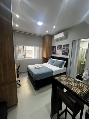 1 bedroom, desk, free WiFi, bed sheets