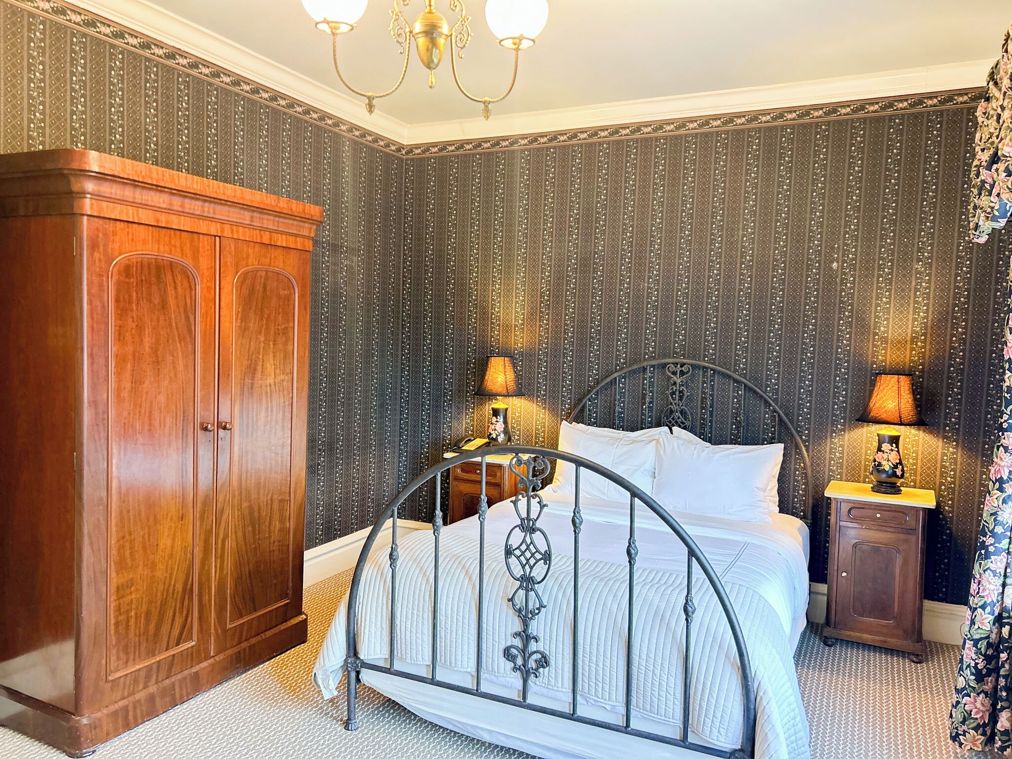 Deluxe Double Room, 1 Queen Bed | Premium bedding, individually decorated, individually furnished