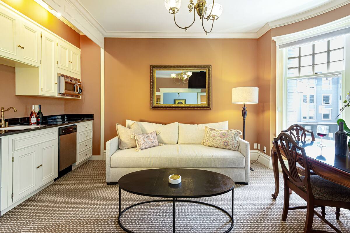 Apartment, 2 Bedrooms | 1 bedroom, premium bedding, individually decorated