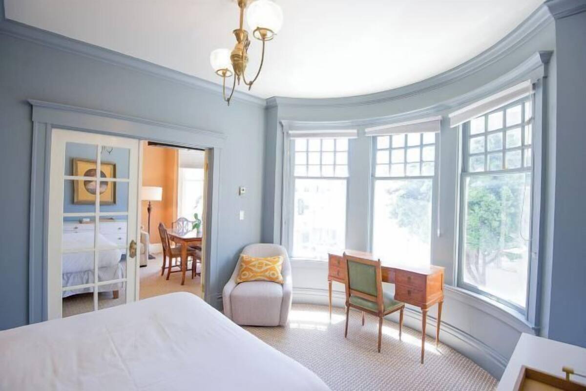 1 bedroom, premium bedding, individually decorated