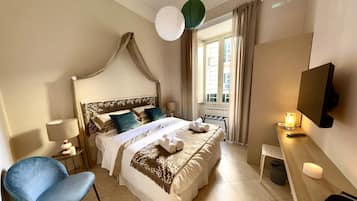 1 camera, una scrivania, Wi-Fi, lenzuola