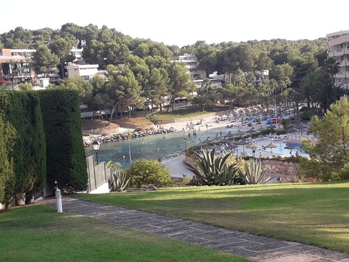 Lieblingsplatz auf Mallorca, Garten Salzwasser-Pool und direkter Meerzugang