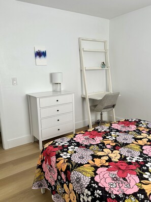 2 quartos, escrivaninha, Wi-Fi, roupa de cama
