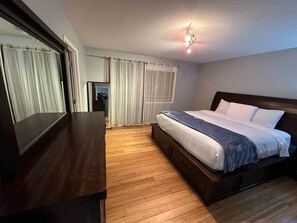 4 Schlafzimmer, Zimmersafe, Bügeleisen/Bügelbrett, kostenloses WLAN