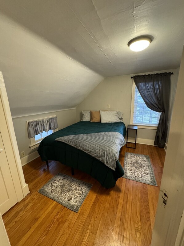 2 Schlafzimmer, Schreibtisch, kostenloses WLAN, Bettwäsche