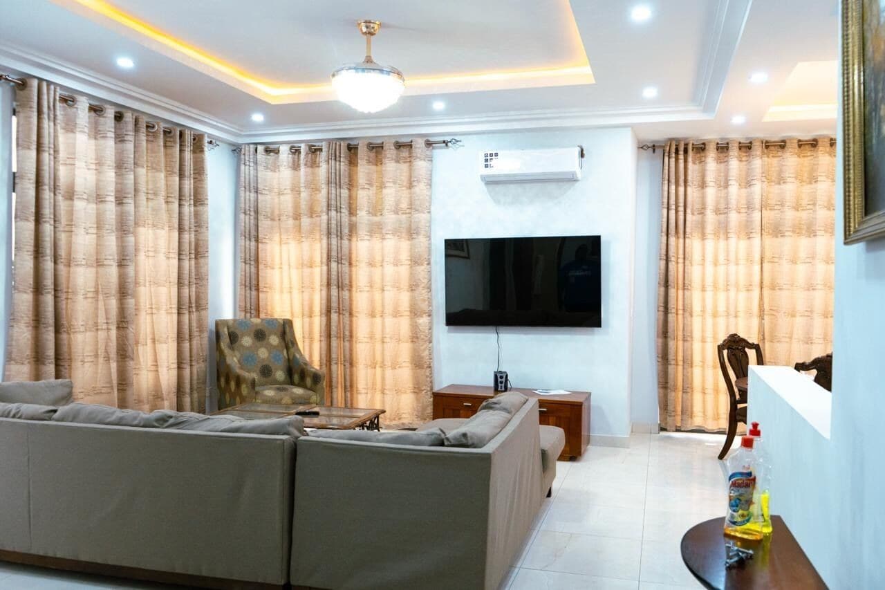 Soundproofing, free WiFi