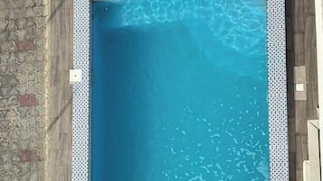 Luksushuoneisto, 1 makuuhuone, näköala uima-altaalle | 2 makuuhuonetta, äänieristys, ilmainen Wi-Fi