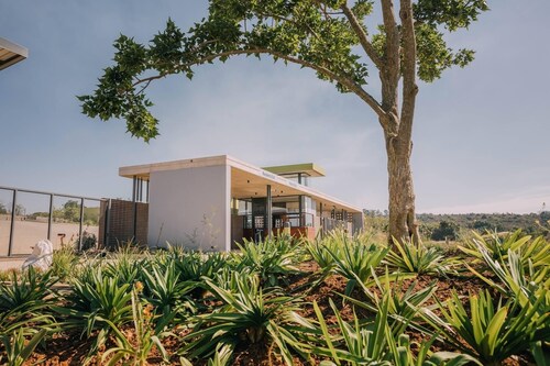 Stunning 2-bedroom, 2 bathrooms apartment in Green Valley Estate: Home to Nature