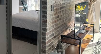 Stunning 2-bedroom, 2 bathrooms apartment in Green Valley Estate: Home to Nature