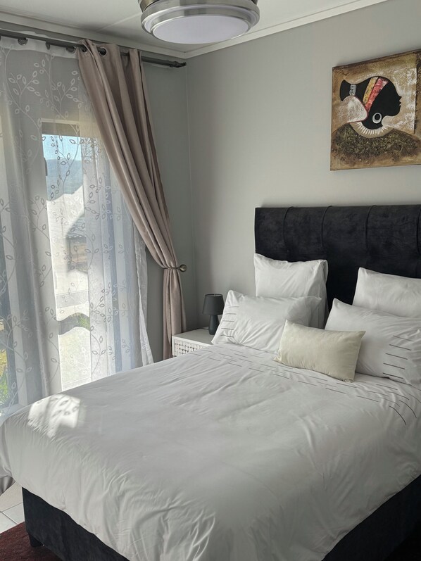 2 chambres, bureau, fer et planche à repasser, Wi-Fi gratuit