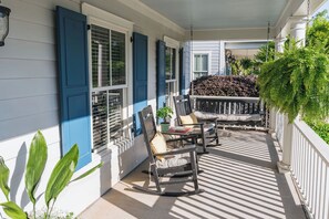 Terrace/patio - 4BR Near Riverview Park Sleeps 8 Masters Ready (North Augusta)
