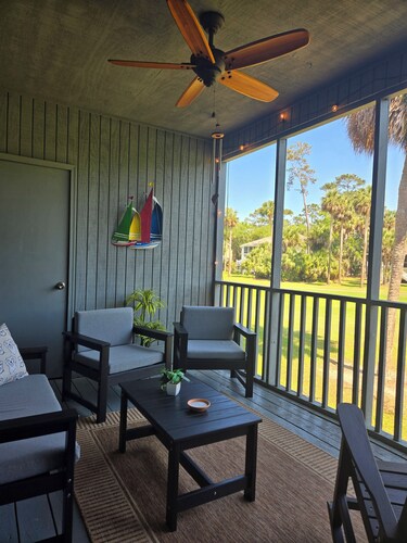 Peaceful corner of Paradise! First floor, Ramp access. 