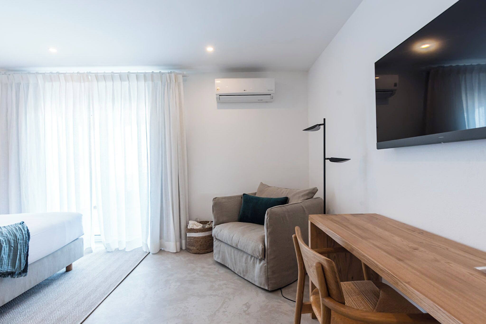 Caja de seguridad en la habitación y cortinas blackout 