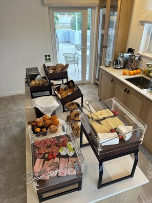 Petit déjeuner continental compris tous les jours