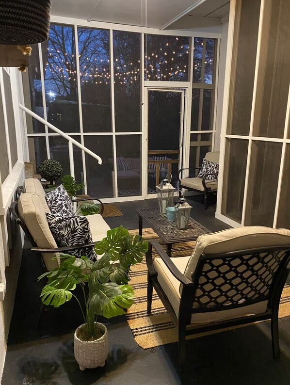 Interior - SLEEPS 15-Shady Grove Area Home-5 Bdrms & flex area 6th Bdrm, in vibrant Memphis (Memphis)