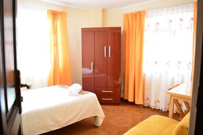 4 bedrooms, free WiFi, bed sheets - Apartment in residential area (Sucre)