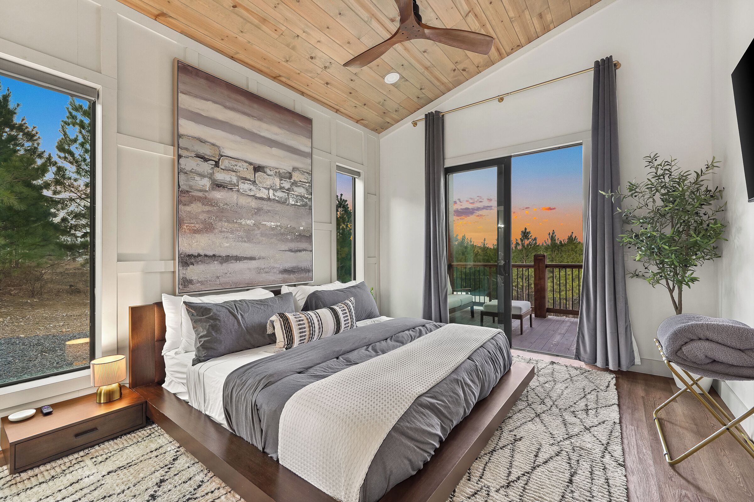 4 chambres, fer et planche à repasser, Wi-Fi gratuit, draps fournis