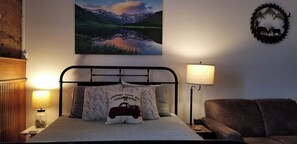 1 bedroom, WiFi - Aspen Inn - Summer Suite (Creede)