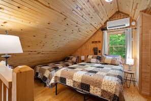 2 bedrooms, desk, travel crib, free WiFi