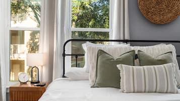 1 bedroom, desk, iron/ironing board, free WiFi