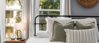 Haile Retreat – King Bed, Workspace, Private Entry