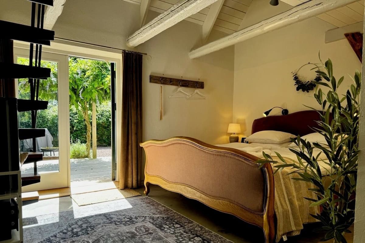 Superior Double Room, Courtyard View, Anna