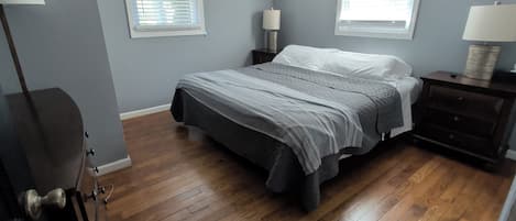 2 chambres, fer et planche à repasser, Wi-Fi, draps fournis