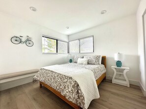 4 chambres, fer et planche à repasser, lit parapluie, Wi-Fi gratuit