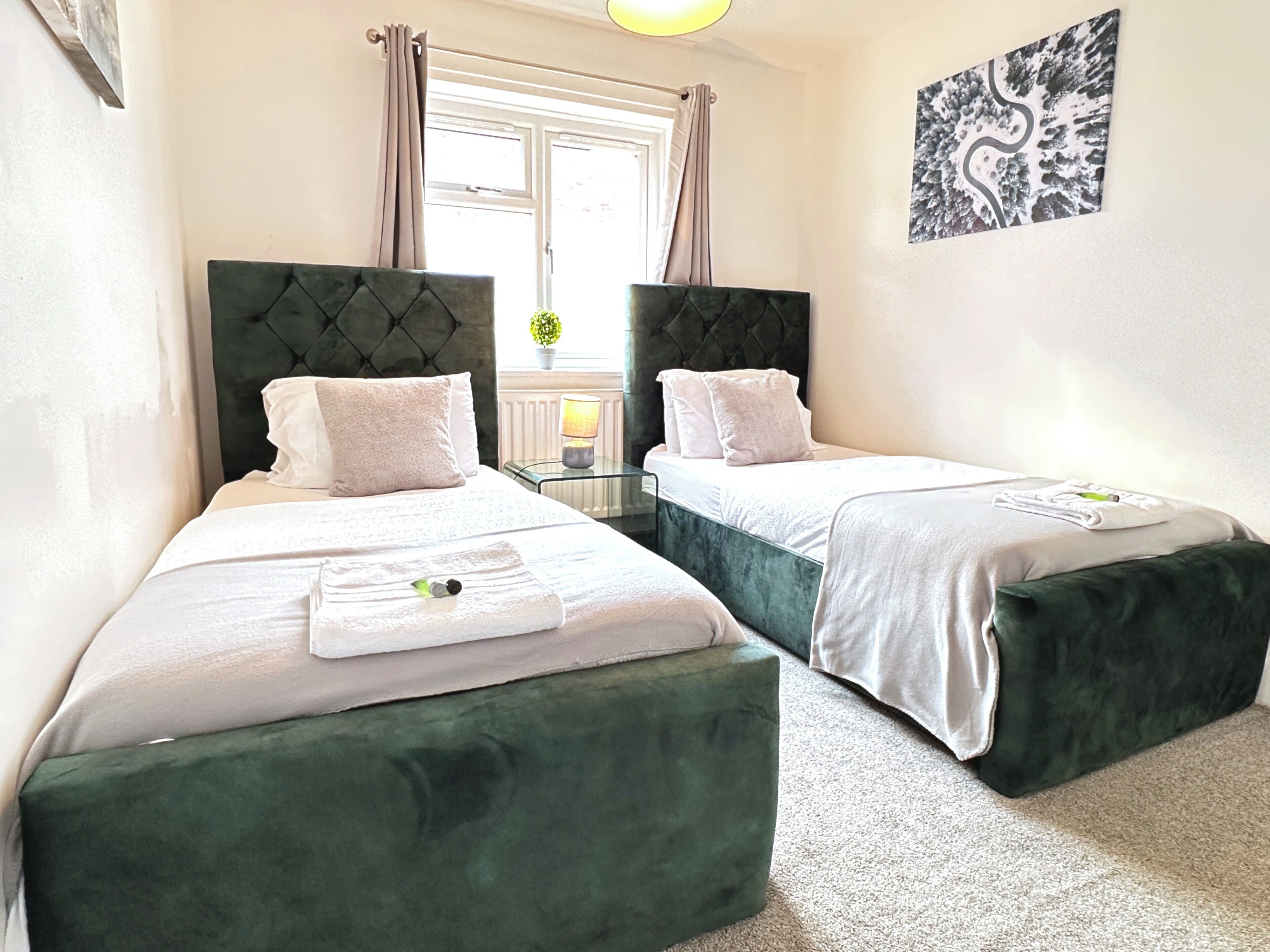 2 bedrooms, desk, iron/ironing board, travel cot