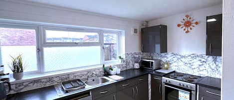 Fridge, microwave, oven, stovetop