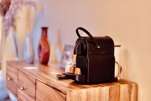 Kaffee und/oder Kaffeemaschine