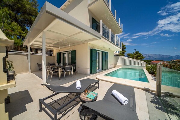 Outdoor dining - Villa Noemi by MyWaycation (Sumartin)