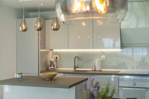 Fridge, microwave, oven, stovetop - Villa Noemi by MyWaycation (Sumartin)